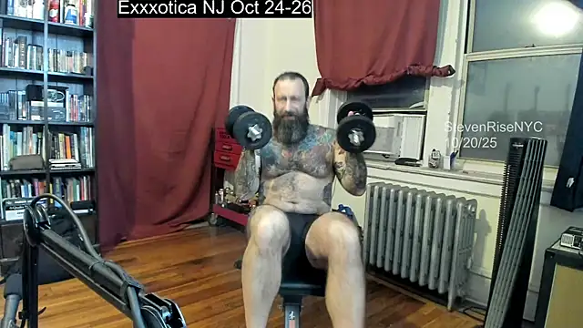 Snapshot of StevenRiseNYC chatting on October 21, 2025, 12:00 am StevenRiseNYC online show from October 21, 2025, 12:00 am