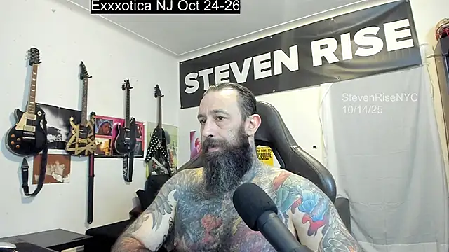 Snapshot of StevenRiseNYC chatting on October 15, 2025, 12:53 am StevenRiseNYC online show from October 15, 2025, 12:53 am