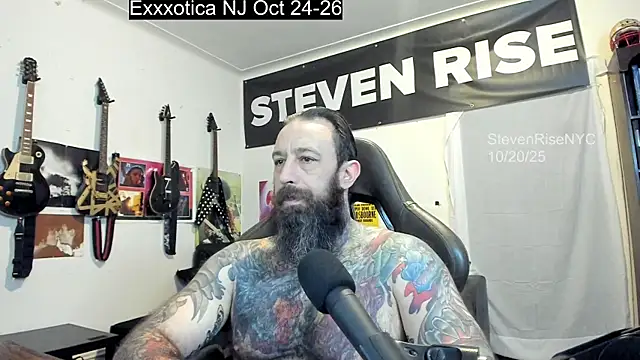 Snapshot of StevenRiseNYC chatting on October 20, 2025, 11:55 am StevenRiseNYC online show from October 20, 2025, 11:55 am