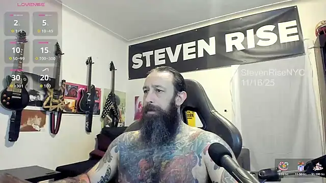 Snapshot of StevenRiseNYC chatting on November 16, 2025, 10:57 pm StevenRiseNYC online show from November 16, 2025, 10:57 pm