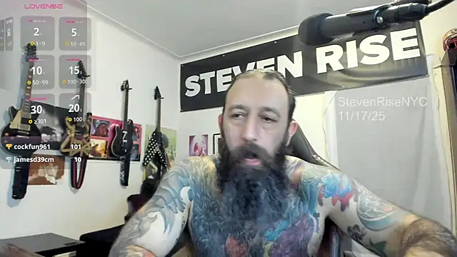 Snapshot of StevenRiseNYC chatting on November 18, 2025, 1:54 am StevenRiseNYC online show from November 18, 2025, 1:54 am