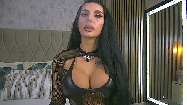 Snapshot of AmyBlair chatting on October 16, 2025, 7:49 am AmyBlair online show from October 16, 2025, 7:49 am