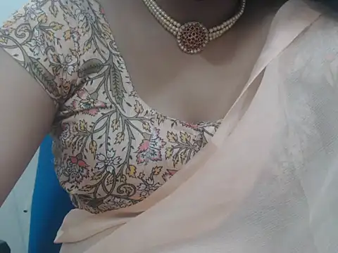 Snapshot of Lovely_Siri_23 chatting on May 18, 2026, 5:29 pm Lovely Siri 23 online show from May 18, 2026, 5:29 pm