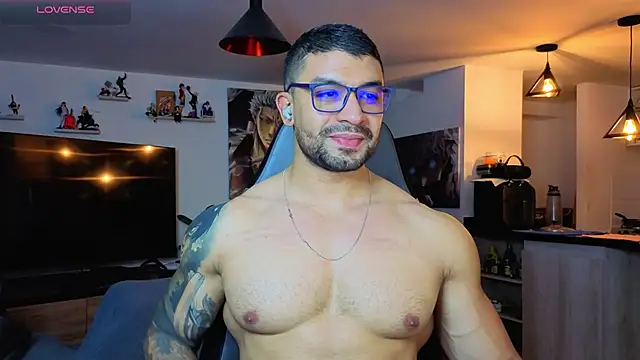 Michael Diamond online show from April 17, 2026, 4:04 am