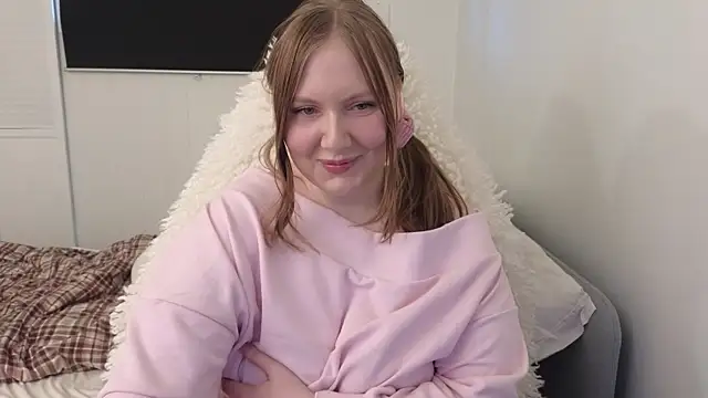 Snapshot of lilleambi chatting on November 18, 2025, 11:13 am lilleambi online show from November 18, 2025, 11:13 am