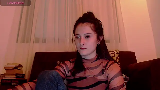 Snapshot of AlissonnFoxx chatting on February 5, 2025, 1:37 am AlissonnFoxx online show from February 5, 2025, 1:37 am