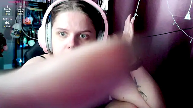 so cute777 online show from October 25, 2025, 4:51 pm