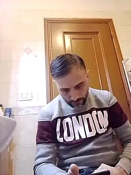 coppiasenzacensura online show from November 28, 2025, 3:34 pm