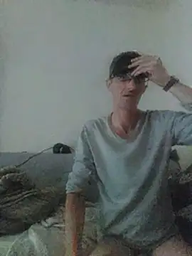 Zingan1983 online show from July 25, 2026, 5:37 am