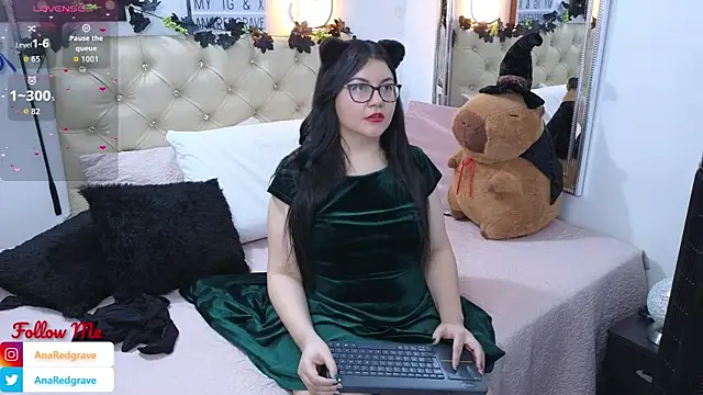 AnnaRedgrave online show from November 23, 2025, 8:24 am