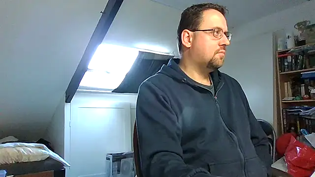 Snapshot of rdewaard81 chatting on October 1, 2025, 8:41 am rdewaard81 online show from October 1, 2025, 8:41 am