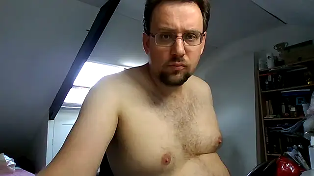 Snapshot of rdewaard81 chatting on September 10, 2025, 8:02 am rdewaard81 online show from September 10, 2025, 8:02 am