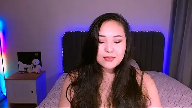 monabooty online show from February 17, 2026, 7:33 pm