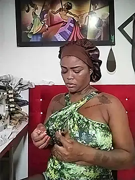 Snapshot of Alissamore3 chatting on May 30, 2026, 1:01 am Alissamore3 online show from May 30, 2026, 1:01 am