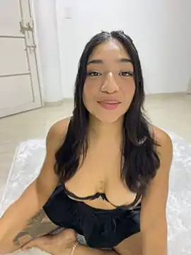 Snapshot of Bellafr chatting on December 27, 2024, 12:29 am Bellafr online show from December 27, 2024, 12:29 am