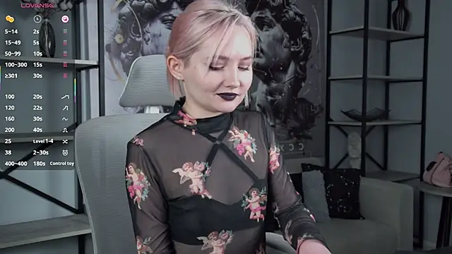 ReiYosimoto online show from November 13, 2025, 4:00 pm