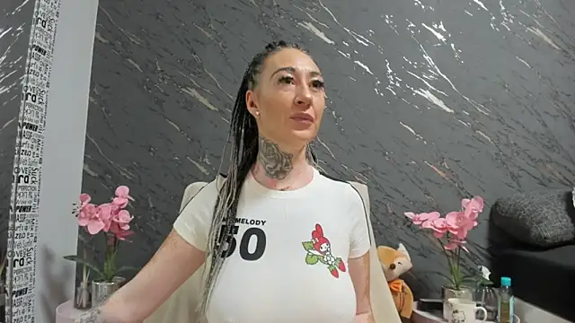 Rayanablackandwhite online show from October 12, 2025, 8:10 pm