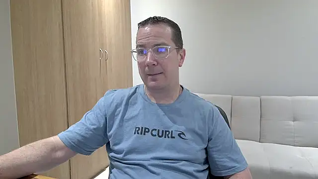 BrettJ81 online show from January 9, 2026, 1:07 pm