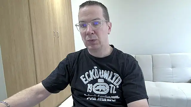 BrettJ81 online show from April 3, 2026, 6:31 am