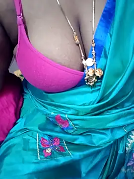 Snapshot of Tamil_Rathi chatting on February 28, 2025, 9:04 am Tamil Rathi online show from February 28, 2025, 9:04 am