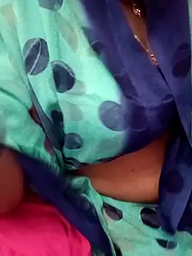 Snapshot of Tamil_Rathi chatting on March 3, 2025, 7:39 pm Tamil Rathi online show from March 3, 2025, 7:39 pm