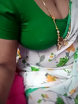 Snapshot of Tamil_Rathi chatting on February 22, 2025, 4:51 am Tamil Rathi online show from February 22, 2025, 4:51 am