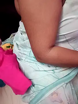 Snapshot of Tamil_Rathi chatting on February 24, 2025, 2:40 am Tamil Rathi online show from February 24, 2025, 2:40 am