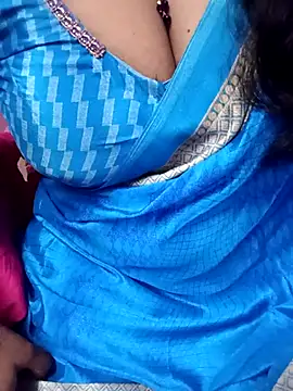 Snapshot of Tamil_Rathi chatting on March 3, 2025, 11:55 am Tamil Rathi online show from March 3, 2025, 11:55 am