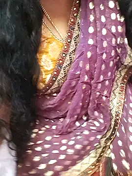 Snapshot of Tamil_Rathi chatting on September 19, 2025, 4:22 pm Tamil Rathi online show from September 19, 2025, 4:22 pm