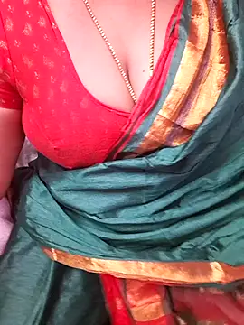 Snapshot of Tamil_Rathi chatting on September 18, 2025, 4:32 pm Tamil Rathi online show from September 18, 2025, 4:32 pm