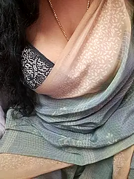 Snapshot of Tamil_Rathi chatting on September 27, 2025, 5:41 pm Tamil Rathi online show from September 27, 2025, 5:41 pm