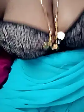 Snapshot of Tamil_Rathi chatting on March 4, 2025, 1:49 pm Tamil Rathi online show from March 4, 2025, 1:49 pm