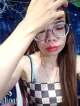   Mai-love19   online show from September 15, 2025, 10:32 pm
