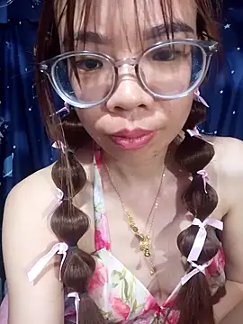 Snapshot of __Mai-love19__ chatting on May 13, 2026, 10:28 pm Mai-love19 online show from May 13, 2026, 10:28 pm