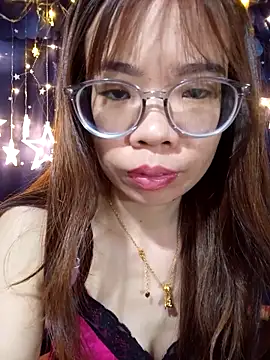   Mai-love19   online show from March 4, 2026, 12:29 am