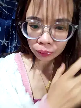   Mai-love19   online show from February 12, 2026, 12:32 am