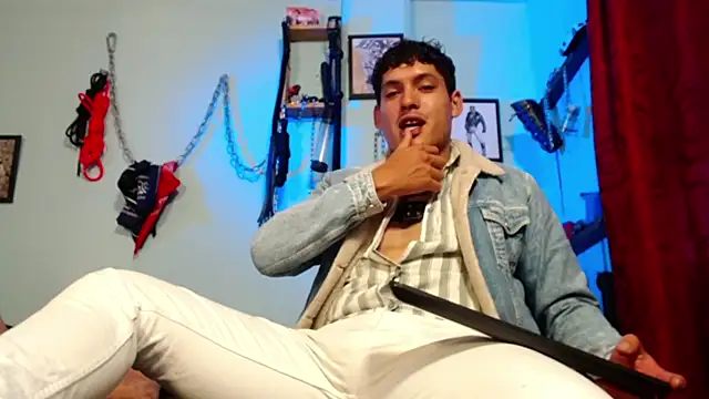 dom2travelersss online show from April 2, 2026, 12:23 pm