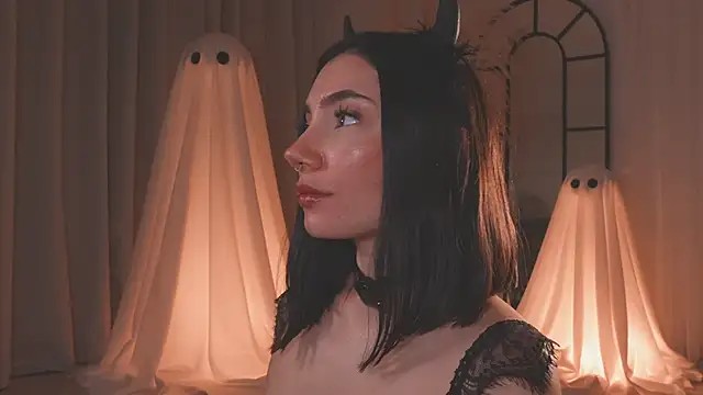 AmyArmstrong online show from October 12, 2025, 12:56 am