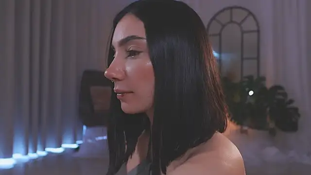 AmyArmstrong online show from November 10, 2025, 8:47 pm