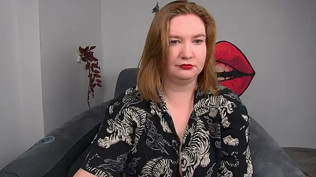 LaraDream online show from July 6, 2026, 2:46 pm