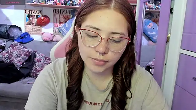 soficammy online show from May 17, 2026, 8:42 pm