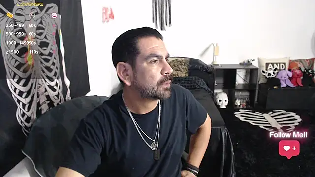 Snapshot of soyelcarlitos_ chatting on April 5, 2026, 5:03 am soyelcarlitos online show from April 5, 2026, 5:03 am