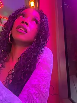 mismialove online show from May 15, 2026, 10:52 pm