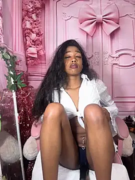 mismialove online show from December 1, 2025, 11:49 pm