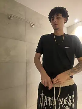 bigryann23 online show from October 24, 2025, 10:25 am