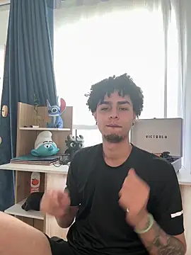 bigryann23 online show from November 5, 2025, 10:02 pm